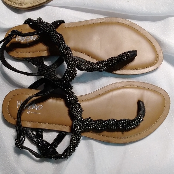 Target Lot of 2 Pair Thong Sandals Mossimo Merona - Picture 4 of 10
